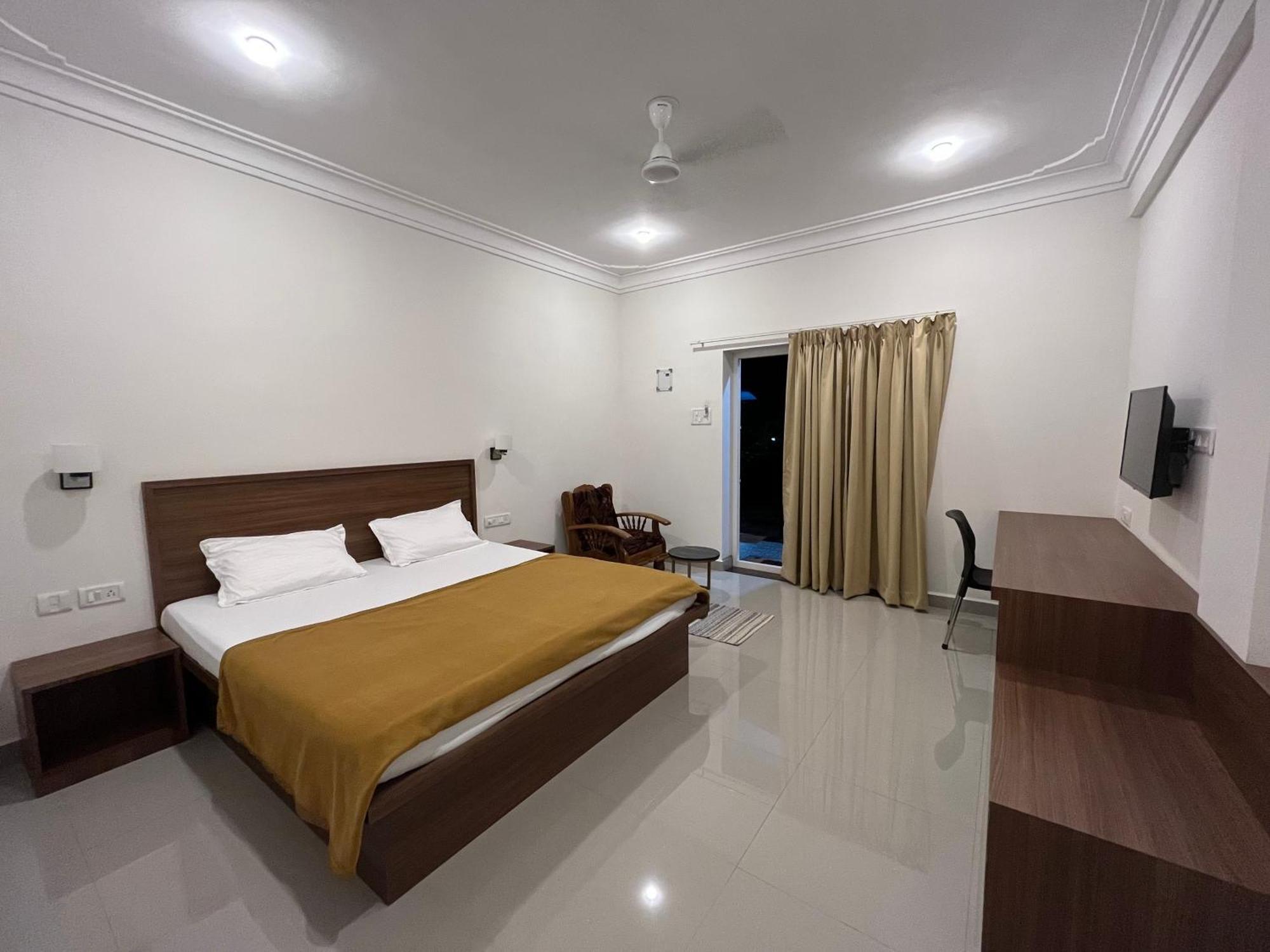 Morjim Sunset Guesthouse - 300 Meter To Morjim Beach Экстерьер фото