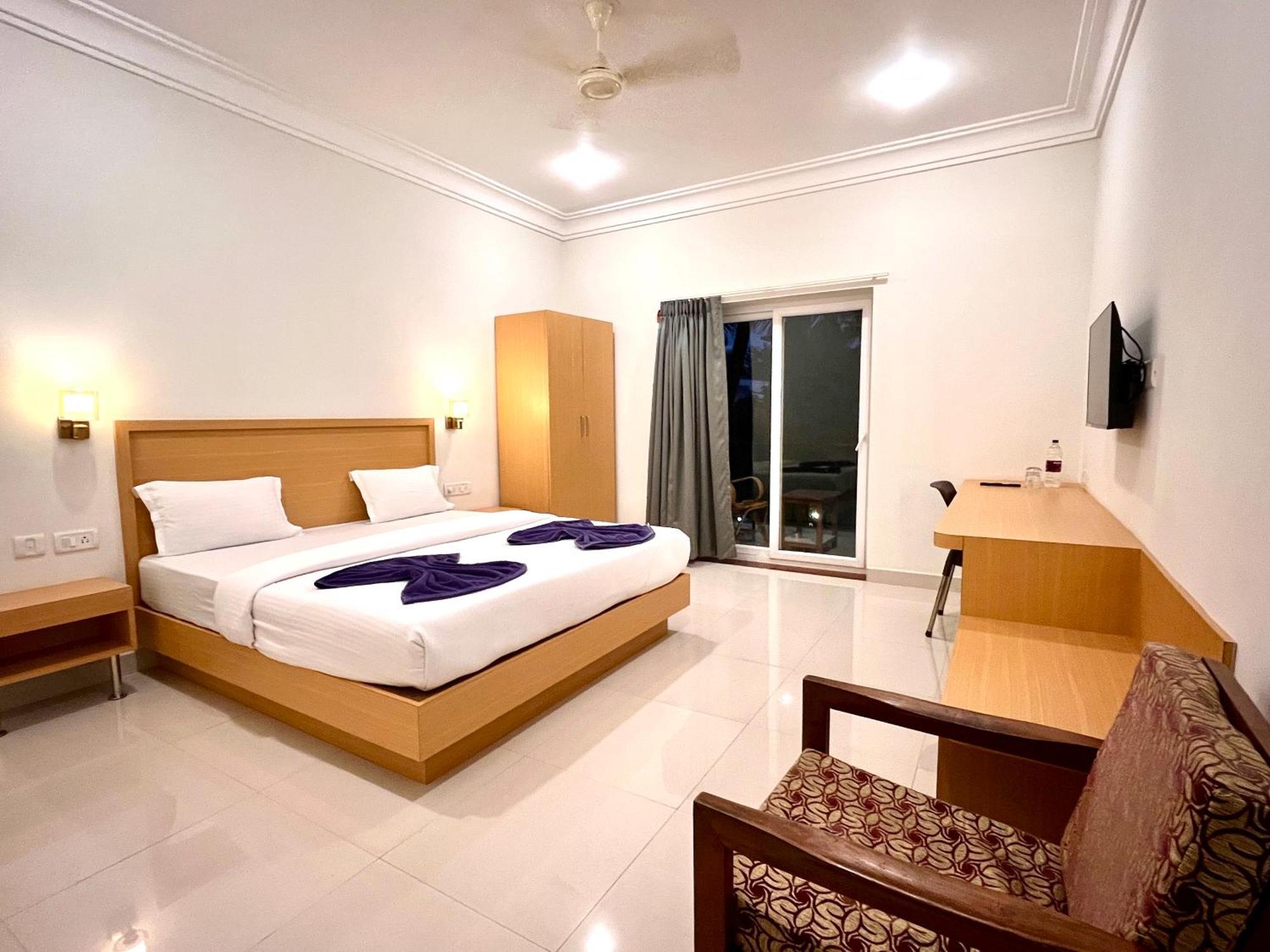 Morjim Sunset Guesthouse - 300 Meter To Morjim Beach Экстерьер фото